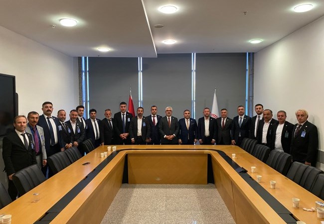  SİMDER Başkanımız Sezgin Aydın ve yönetim kurulu üyelerimiz Türkiye Büyük Millet Meclisi’nde, TBMM Plan ve Bütçe Komisyonu Üyesi, Türkiye-Libya Parlamentolararası Dostluk Grubu Başkanı Ersan Aksu’yu ziyaret